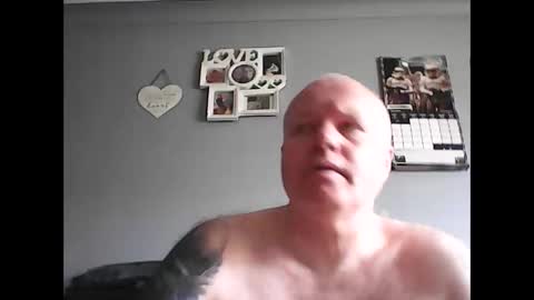 hornyguy19781978 online show from April 26, 2026, 11:52 am
