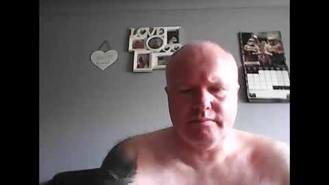 hornyguy19781978 online show from April 27, 2026, 2:26 pm