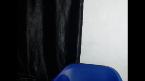 hornyxbum online show from December 25, 2024, 10:05 pm