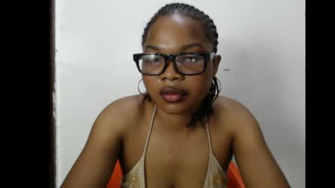 Snapshot of hornyxbum chatting on April 26, 2026, 5:32 pm hornyxbum online show from April 26, 2026, 5:32 pm