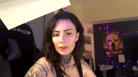 Snapshot of horrorqueen1225 chatting on March 26, 2026, 3:39 pm horrorqueen online show from March 26, 2026, 3:39 pm