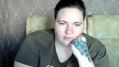 Snapshot of hot2panthers chatting on June 23, 2026, 5:22 pm hot2panthers online show from June 23, 2026, 5:22 pm