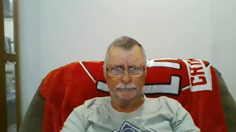 Snapshot of hot4tightholes chatting on May 4, 2026, 1:29 pm hot4tightholes online show from May 4, 2026, 1:29 pm