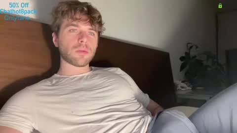 Edward aka Wolf online show from February 12, 2026, 11:33 pm