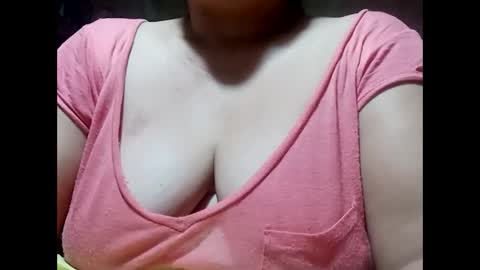 Snapshot of hot_boobs21 chatting on January 13, 2025, 9:52 pm hot_boobs21 online show from January 13, 2025, 9:52 pm