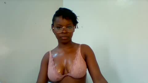 Snapshot of hot_cammy08 chatting on June 17, 2026, 11:45 am sweet cammy online show from June 17, 2026, 11:45 am