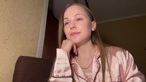 hot_chance_ online show from April 21, 2026, 3:17 pm