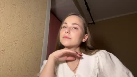 hot_chance_ online show from April 26, 2026, 9:51 am