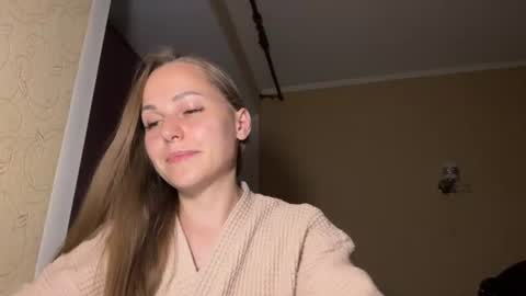 hot_chance_ online show from June 30, 2026, 4:08 pm