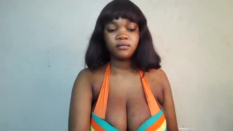 Snapshot of hot_choccoolate chatting on August 5, 2026, 1:14 pm Zarah online show from August 5, 2026, 1:14 pm