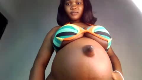 Snapshot of hot_choccoolate chatting on August 8, 2026, 3:14 pm Zarah online show from August 8, 2026, 3:14 pm