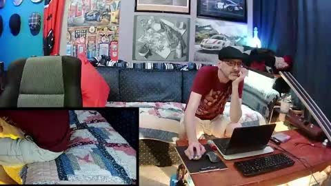 Snapshot of hot_krispy_kreme chatting on May 8, 2026, 11:32 pm hot_krispy_kreme online show from May 8, 2026, 11:32 pm