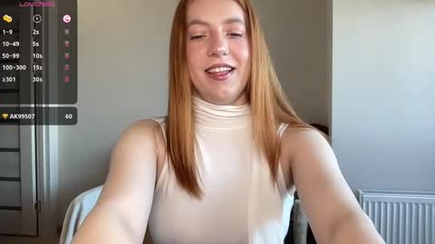 Snapshot of hot_lliinns chatting on May 4, 2026, 6:42 am Lina online show from May 4, 2026, 6:42 am