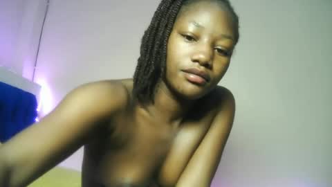 Snapshot of hot_sexxxy_girl chatting on June 28, 2026, 12:38 am Milly online show from June 28, 2026, 12:38 am