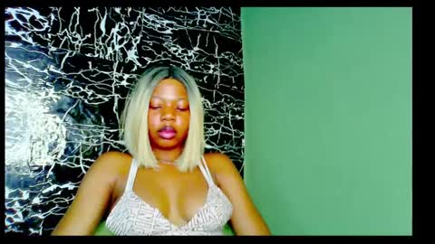 Stella online show from December 23, 2024, 1:08 am