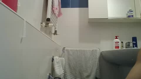 hotandwild2003 online show from February 18, 2026, 11:33 pm