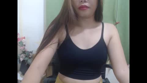 hotasianayra69 online show from November 27, 2025, 4:09 pm