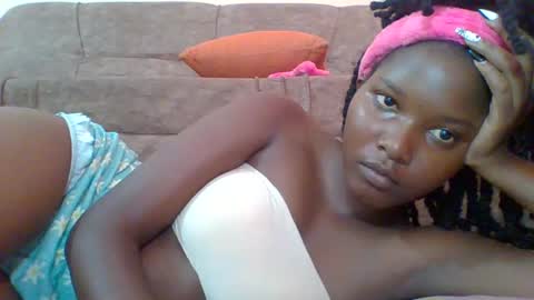 love online show from March 7, 2025, 11:07 am