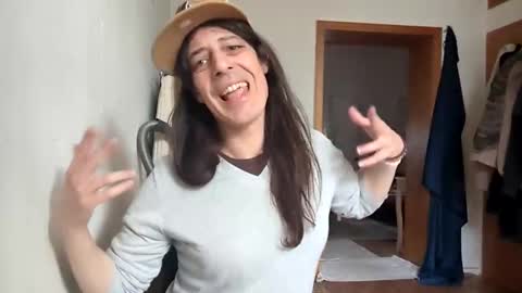 Betty Bellucci online show from October 23, 2025, 8:46 am