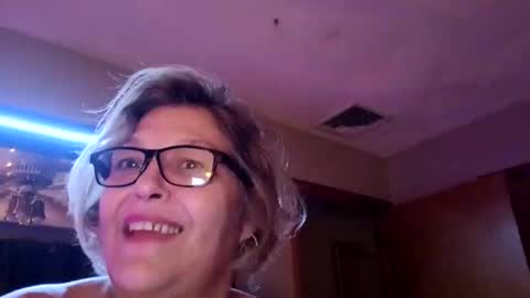 hotboobs117 online show from May 7, 2026, 12:27 am