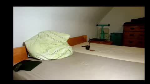 hotboy32891282 online show from February 4, 2026, 6:47 pm