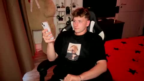 Snapshot of hotboyshorny chatting on August 6, 2026, 5:26 pm Hotboyshorny online show from August 6, 2026, 5:26 pm