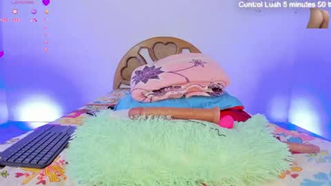 hotbrunett20041 online show from April 16, 2026, 11:51 pm