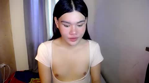 Snapshot of hotbunnyrainx chatting on April 1, 2026, 3:29 am rain online show from April 1, 2026, 3:29 am