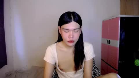 Snapshot of hotbunnyrainx chatting on May 30, 2026, 6:32 am rain online show from May 30, 2026, 6:32 am