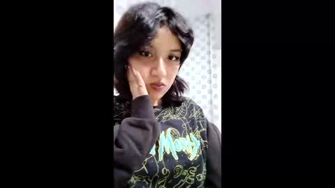 Snapshot of hotcakes_uwu chatting on May 22, 2026, 2:30 am Hotcakes online show from May 22, 2026, 2:30 am