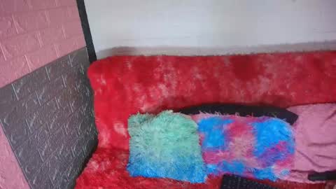 Snapshot of hotcakes_uwu chatting on June 5, 2026, 6:52 am Hotcakes online show from June 5, 2026, 6:52 am