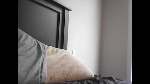 Snapshot of hotcanadianguy94 chatting on February 21, 2026, 6:53 pm hotcanadianguy94 online show from February 21, 2026, 6:53 pm