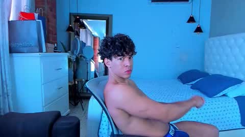 Hussain   aaron and Ekko online show from December 21, 2025, 1:51 pm