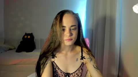 Snapshot of hotdevilsss chatting on June 11, 2026, 2:53 am SWEET DEVILS PUSSY online show from June 11, 2026, 2:53 am