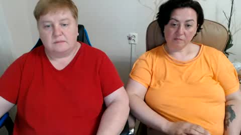 Snapshot of hotfiremommy chatting on June 14, 2026, 7:49 pm LimonkaFire online show from June 14, 2026, 7:49 pm