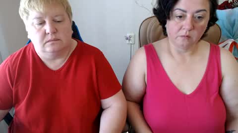 Snapshot of hotfiremommy chatting on July 23, 2026, 8:23 am LimonkaFire online show from July 23, 2026, 8:23 am