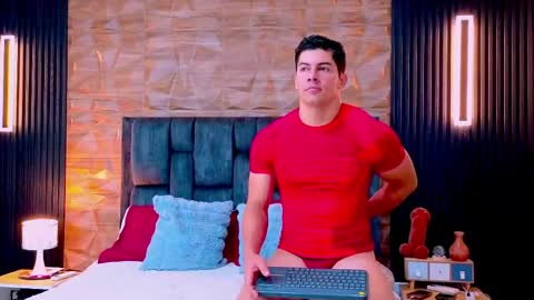 felipe  marcello online show from May 26, 2026, 2:13 pm