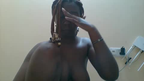 Queen online show from October 26, 2025, 8:26 pm