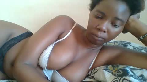 Queen online show from November 16, 2025, 11:49 am