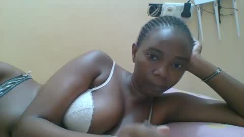 Queen online show from November 27, 2025, 5:15 pm