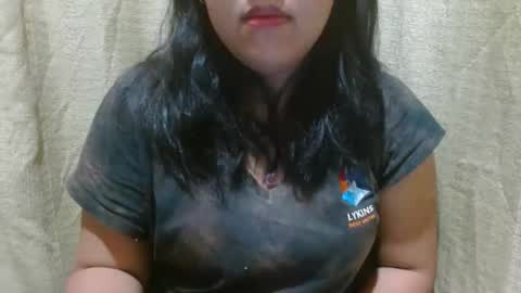 hotiemorenagurl18 online show from October 18, 2025, 8:37 am