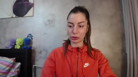 Lia   online show from February 22, 2026, 2:37 pm