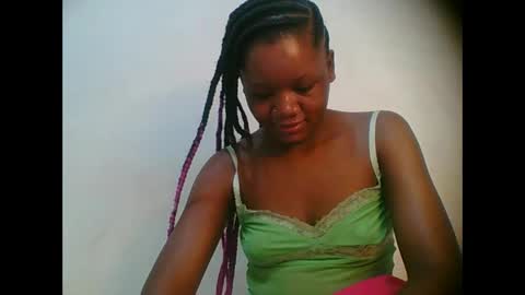 LOYCE online show from November 22, 2025, 8:52 pm