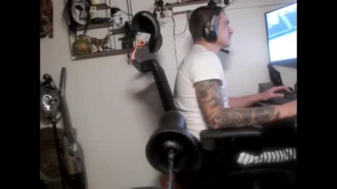 Snapshot of hotkinkytat chatting on February 18, 2025, 1:43 am hotkinkytat online show from February 18, 2025, 1:43 am