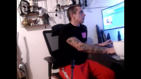 Snapshot of hotkinkytat chatting on February 24, 2025, 8:27 am hotkinkytat online show from February 24, 2025, 8:27 am