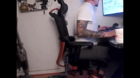 Snapshot of hotkinkytat chatting on March 2, 2025, 9:32 pm hotkinkytat online show from March 2, 2025, 9:32 pm