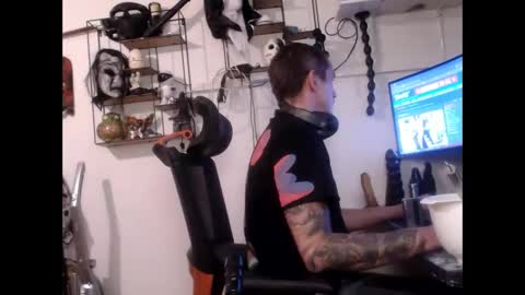 Snapshot of hotkinkytat chatting on March 8, 2025, 10:45 pm hotkinkytat online show from March 8, 2025, 10:45 pm