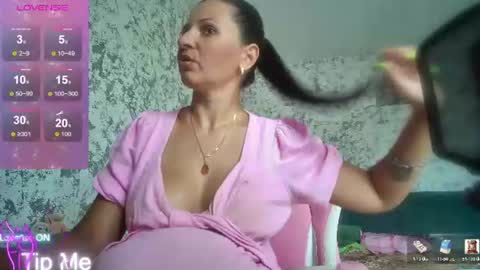 Snapshot of hotkleoo chatting on July 26, 2026, 1:29 pm MistressM online show from July 26, 2026, 1:29 pm