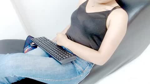 luna online show from April 1, 2026, 7:22 pm