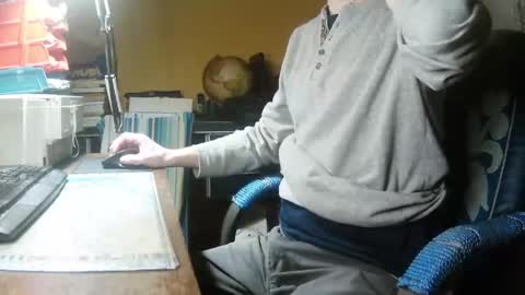 Snapshot of hotleopold chatting on May 12, 2026, 9:56 pm hotleopold online show from May 12, 2026, 9:56 pm
